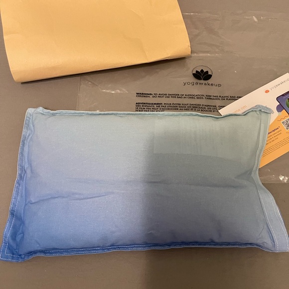 YOGA WAKE UP ACUPRESSURE PILLOW - Picture 4 of 8